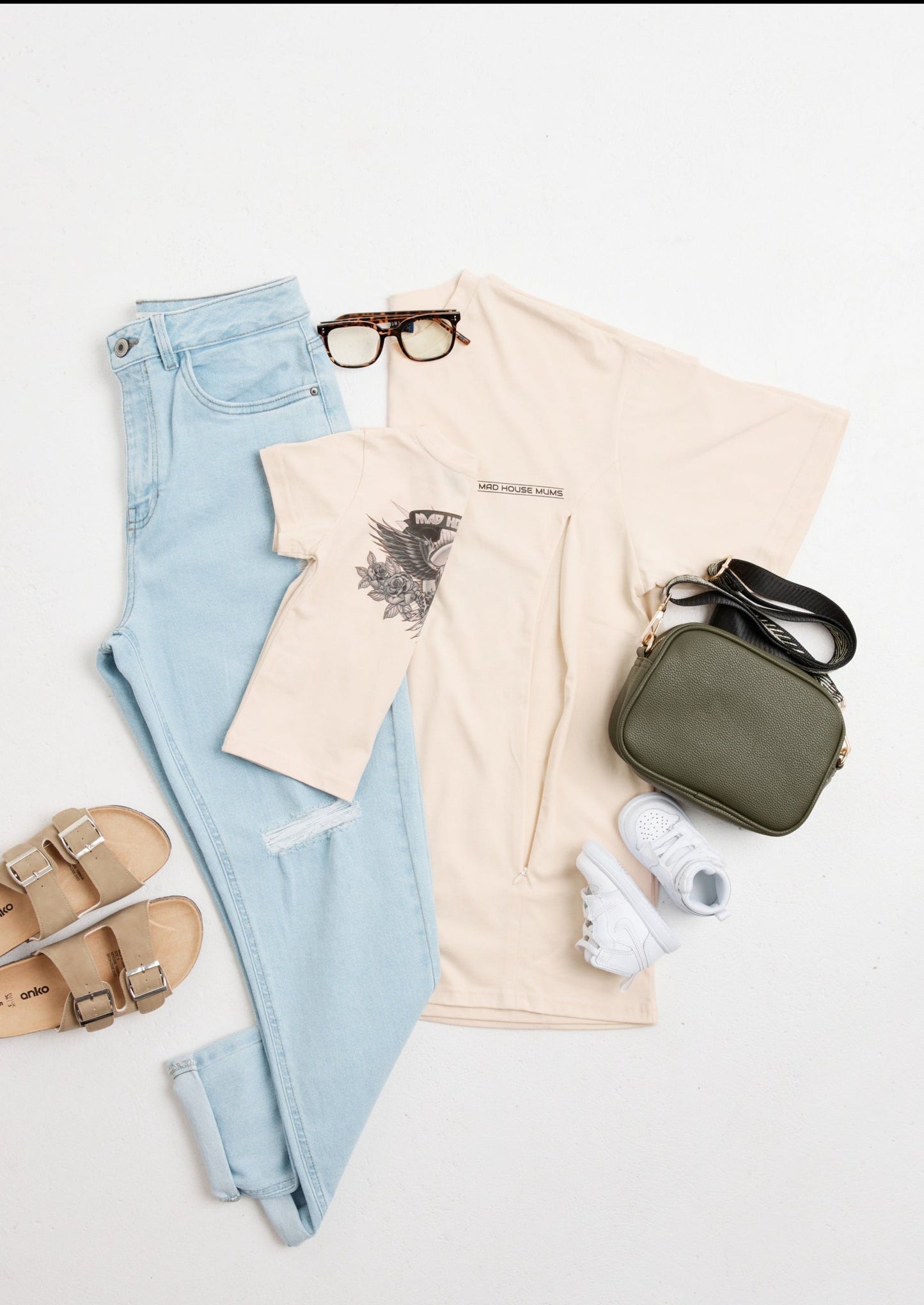 Breastfeeding Tee | Relaxed Fit | Sandy Days | Mummy and Me Tee