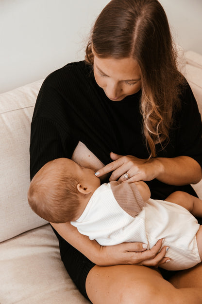 Blacked Out Ribbed Breastfeeding Set