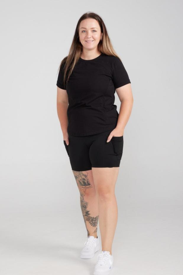 Black Elegance Nursing Tee | Hidden Zipper Breastfeeding T-Shirt | Stylish & Versatile Nursing Top